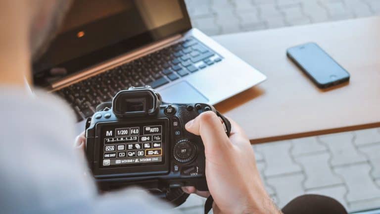 FREELANCE PHOTOGRAPHER